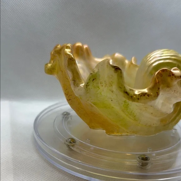 Unique Resin Gold Leaf-Shaped Decorative Bowl - Picture 5 of 17